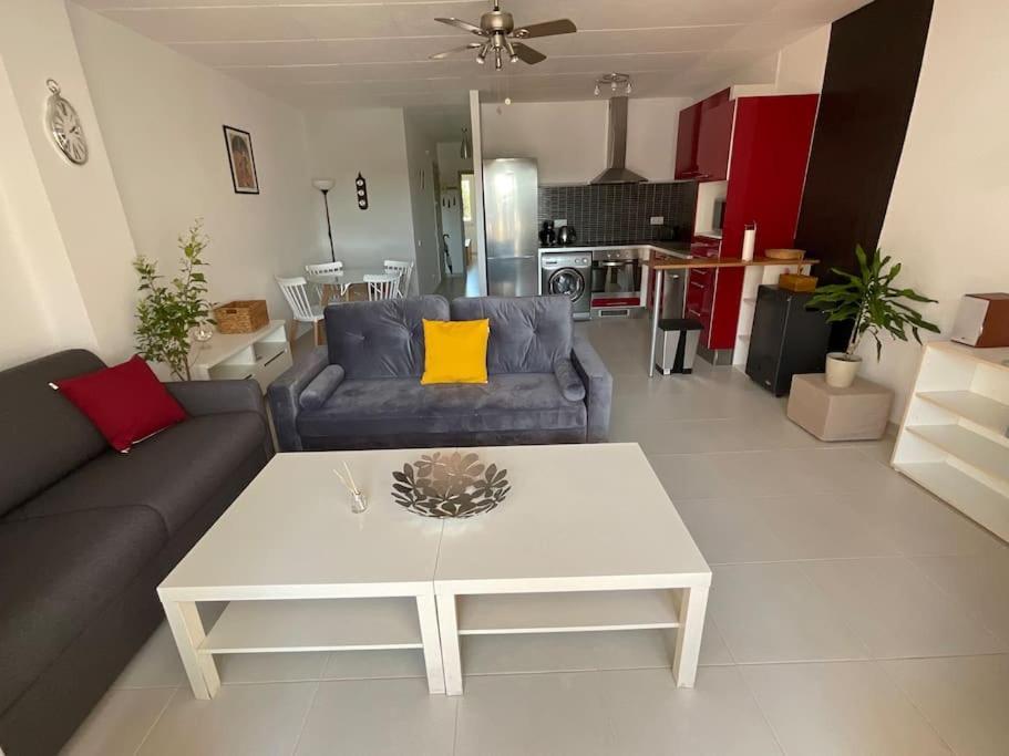 Lindo Apartamento Con Vistas Al Puerto Mistral Эмпуриабрава Экстерьер фото